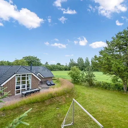 Annlis - 4km From The Sea By Interhome Feriehus